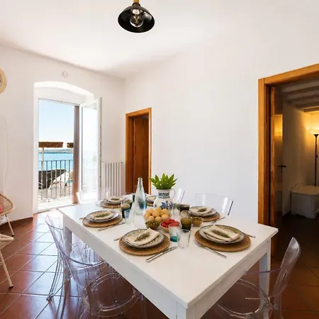 Helloapulia - Sea View Terrace Conchiglia Apartman Monopoli